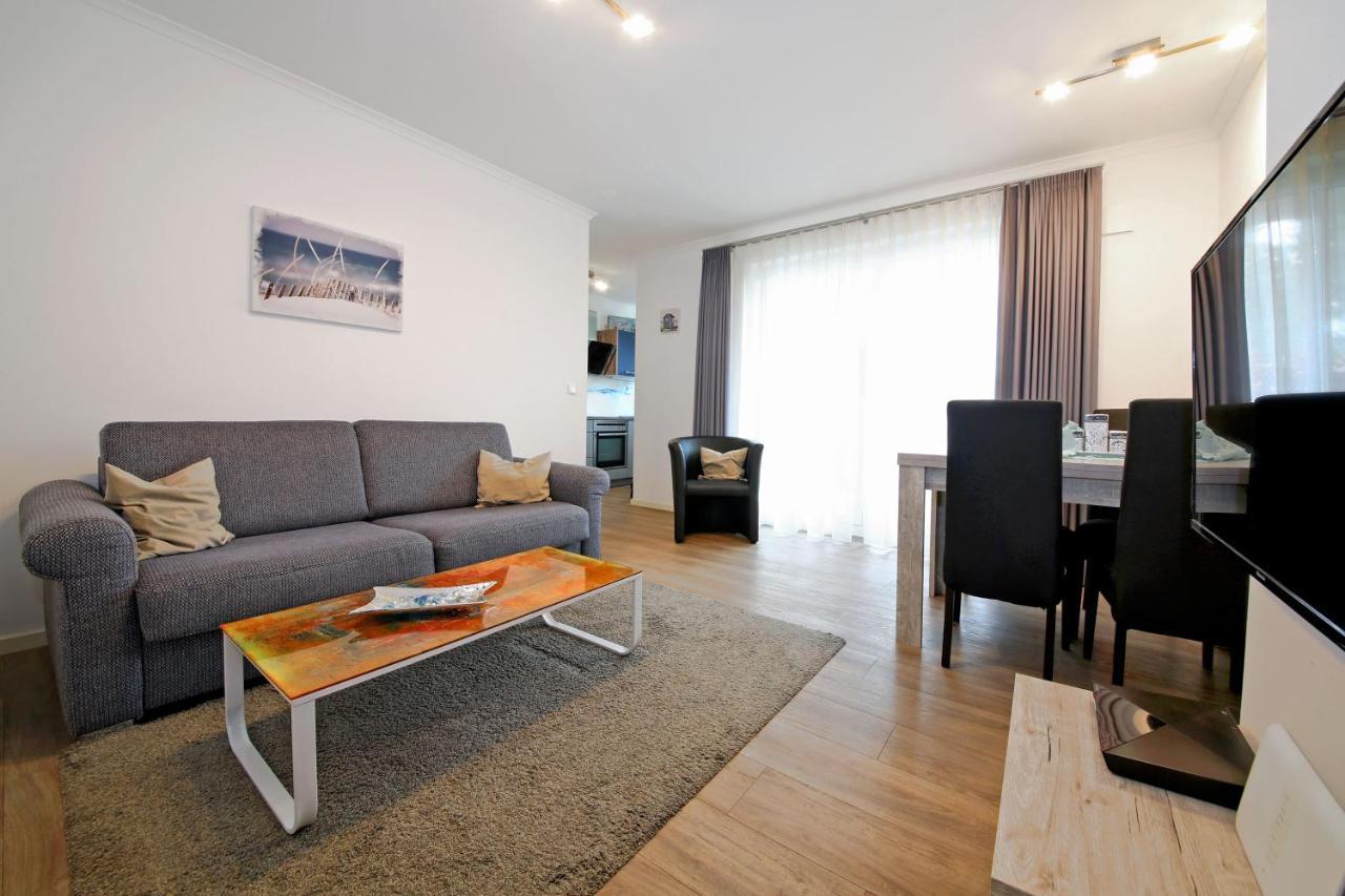 Haus Pamir - Ferienwohnungen Nienhagen Extérieur photo