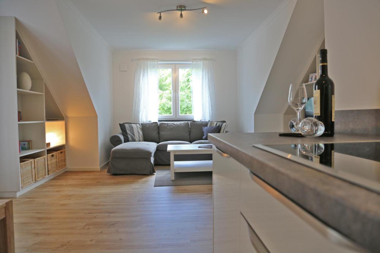 Haus Pamir - Ferienwohnungen Nienhagen Extérieur photo